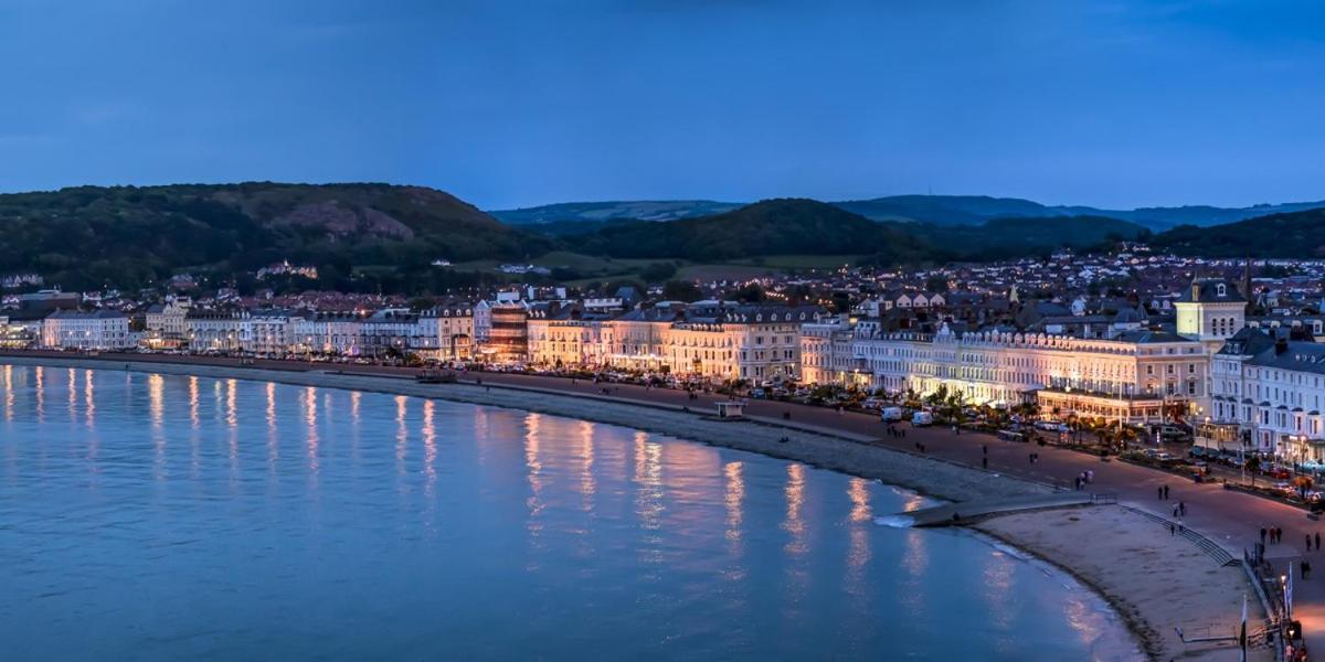 Overton Villa Hotel Llandudno Exterior photo
