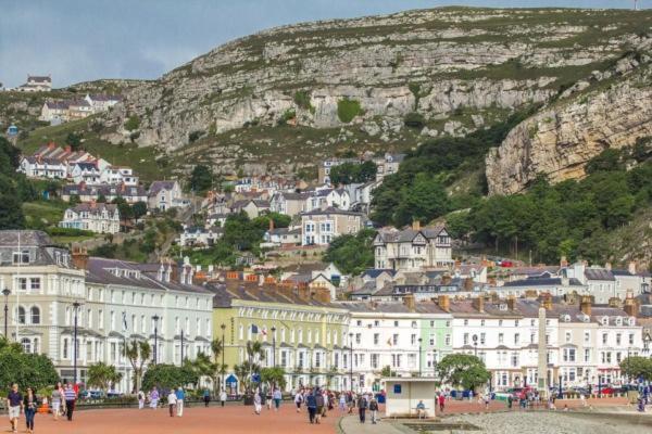 Overton Villa Hotel Llandudno Exterior photo
